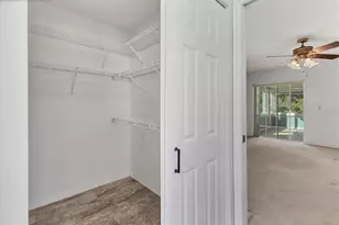 217 Southampton Dr, Venice, FL 34293 - Photo 18