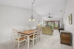 5633 Avista Dr, Sarasota, FL 34243 - Photo 10