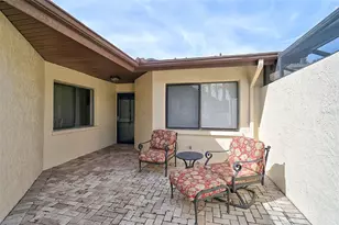 5633 Avista Dr, Sarasota, FL 34243 - Photo 2