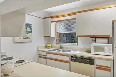 4715 Village Gardens Drive #68, Sarasota, FL 34234 - Photo 8