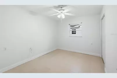 1910 New Hampshire Avenue NE, Saint Petersburg, FL 33703 - Photo 30