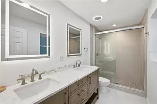 1910 New Hampshire Ave NE, Saint Petersburg, FL 33703 - Photo 28