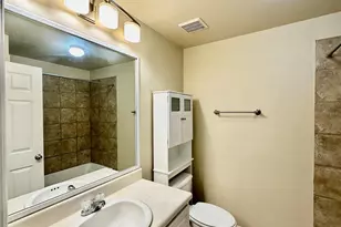 5001 Baraldi Cir, Sarasota, FL 34235 - Photo 16