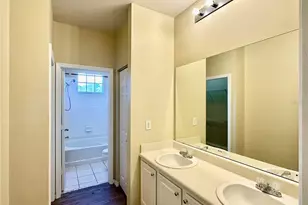 5001 Baraldi Cir, Sarasota, FL 34235 - Photo 24