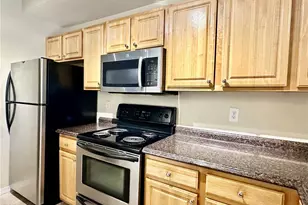 5001 Baraldi Cir, Sarasota, FL 34235 - Photo 8