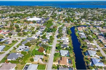 1004 78th Street NW, Bradenton, FL 34209 - Photo 2