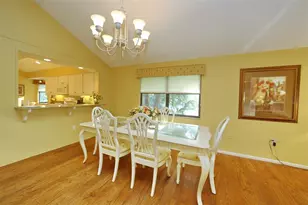 5728 Doral Dr, Sarasota, FL 34243 - Photo 10