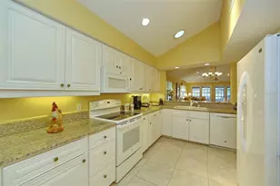 5728 Doral Dr, Sarasota, FL 34243 - Photo 8