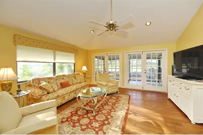 5728 Doral Drive, Sarasota, FL 34243 - Photo 12