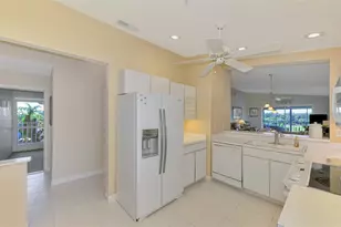 9300 Clubside Cir, Sarasota, FL 34238 - Photo 20
