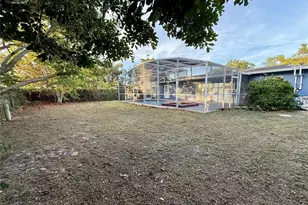 3980 Berkshire Dr, Sarasota, FL 34241 - Photo 6