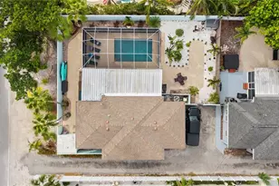 160 Harrison Dr, Sarasota, FL 34236 - Photo 2