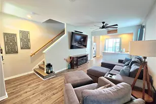 6334 Fairmont Ln, Palmetto, FL 34221 - Photo 4