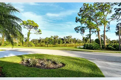 5124 Mahogany Run Avenue, Sarasota, FL 34241 - Photo 4