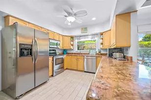 410 Garfield Dr, Sarasota, FL 34236 - Photo 18