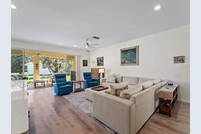 8419 Whispering Woods Court, Lakewood Ranch, FL 34202 - Photo 6