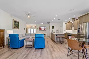 8419 Whispering Woods Ct, Lakewood Ranch, FL 34202 - Photo 10