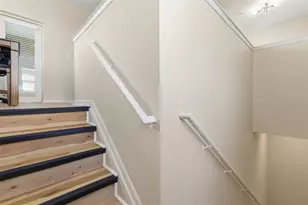 3778 Parkridge Cir, Sarasota, FL 34243 - Photo 8