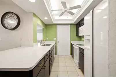 3721 Collins Street #812, Sarasota, FL 34232 - Photo 16