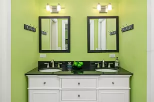 560 Harbor Cove Cir, Longboat Key, FL 34228 - Photo 36