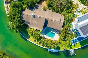 560 Harbor Cove Cir, Longboat Key, FL 34228 - Photo 58