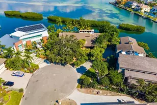 560 Harbor Cove Cir, Longboat Key, FL 34228 - Photo 58