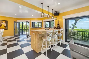560 Harbor Cove Cir, Longboat Key, FL 34228 - Photo 12
