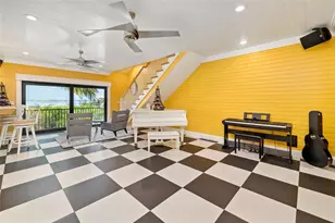 560 Harbor Cove Cir, Longboat Key, FL 34228 - Photo 12