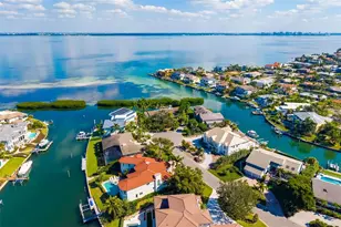 560 Harbor Cove Cir, Longboat Key, FL 34228 - Photo 62