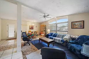 2150 Schwalbe Way, Sarasota, FL 34235 - Photo 10