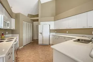 4177 Westbourne Cir, Sarasota, FL 34238 - Photo 14