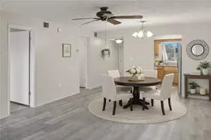 3531 Lake Bayshore Dr, Bradenton, FL 34205 - Photo 4