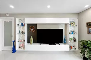 101 S Gulfstream Ave, Sarasota, FL 34236 - Photo 16