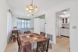 1815 Roxane Way, Sarasota, FL 34235 - Photo 12