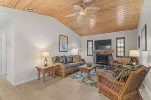 19010 McGrath Cir, Port Charlotte, FL 33948 - Photo 14