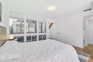 800 S Blvd Of Presidents, Sarasota, FL 34236 - Photo 22