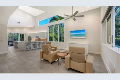 2254 Hawthorne Street, Sarasota, FL 34239 - Photo 12