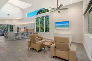 2254 Hawthorne St, Sarasota, FL 34239 - Photo 12