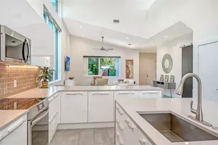 2254 Hawthorne St, Sarasota, FL 34239 - Photo 16
