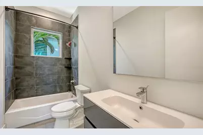 2254 Hawthorne Street, Sarasota, FL 34239 - Photo 38