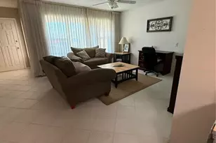 819 S Gondola Dr, Venice, FL 34293 - Photo 4