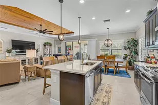 408 Casalino Dr, Nokomis, FL 34275 - Photo 10