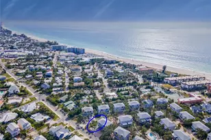 6250 Holmes Blvd, Holmes Beach, FL 34217 - Photo 6