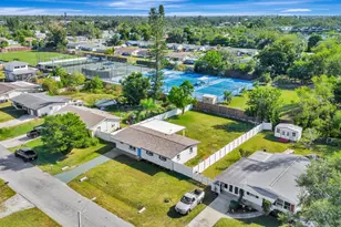 3612 46th Ave Dr W, Bradenton, FL 34210 - Photo 12