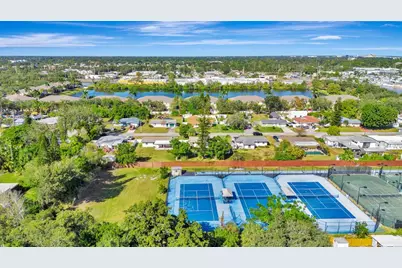 3612 46th Ave Dr W, Bradenton, FL 34210 - Photo 8