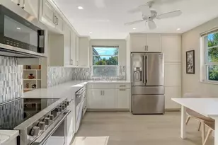 4350 Chatham Dr, Longboat Key, FL 34228 - Photo 10