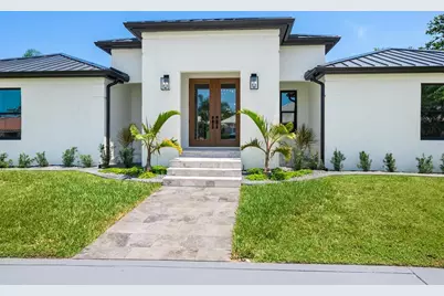 180 Lookout Point Drive, Osprey, FL 34229 - Photo 2