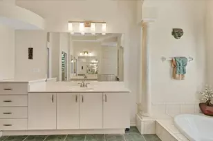 10515 Cheval Pl, Bradenton, FL 34202 - Photo 32