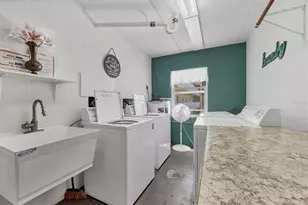 1250 N Portofino Dr, Sarasota, FL 34242 - Photo 32