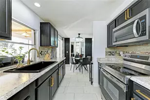 3350 Bailey St, Sarasota, FL 34237 - Photo 12